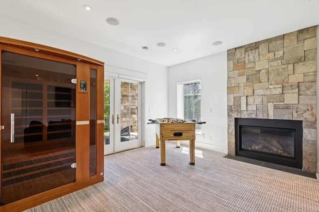 92 Heritage Isle Heritage Pointe AB T1S 4J8