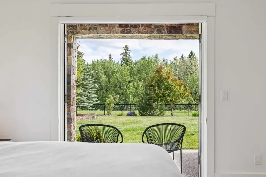 92 Heritage Isle Heritage Pointe AB T1S 4J8