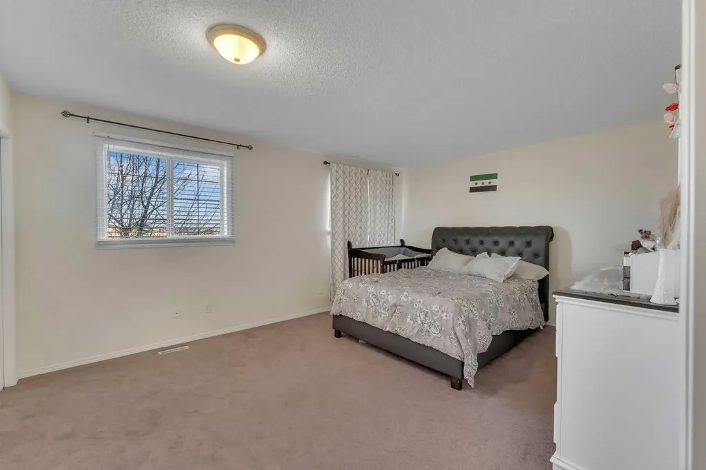 256 Taracove Place Calgary AB T3J 4T4