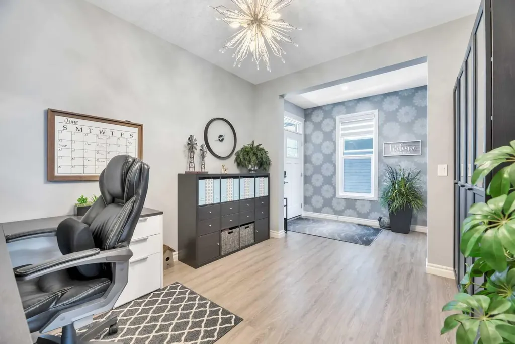 19 Crestbrook Link SW Calgary AB T3B 6H1