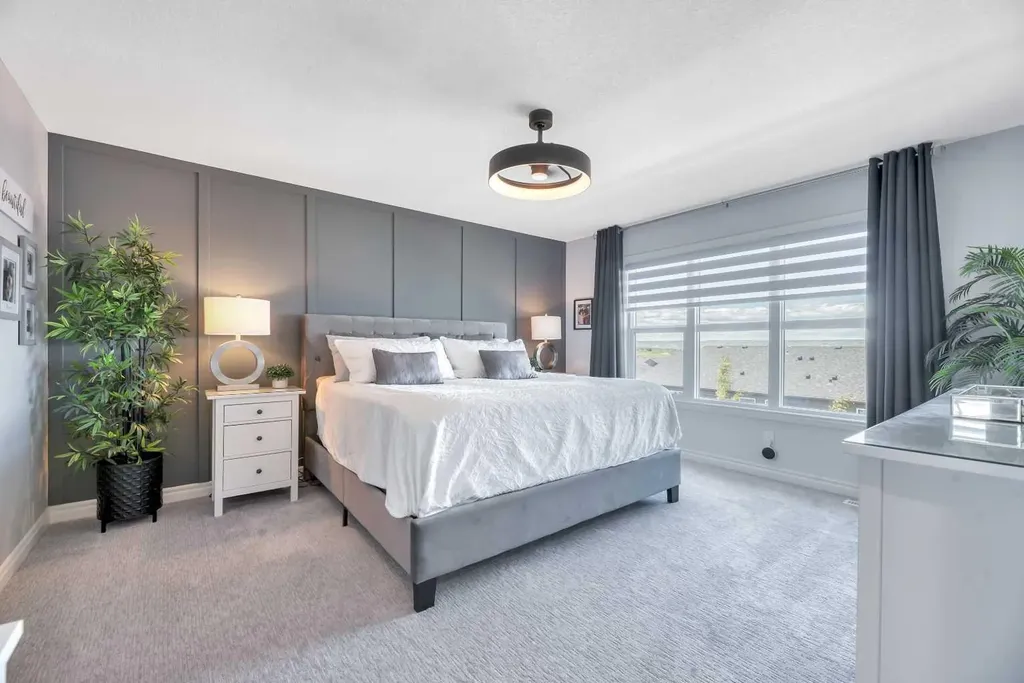 19 Crestbrook Link SW Calgary AB T3B 6H1