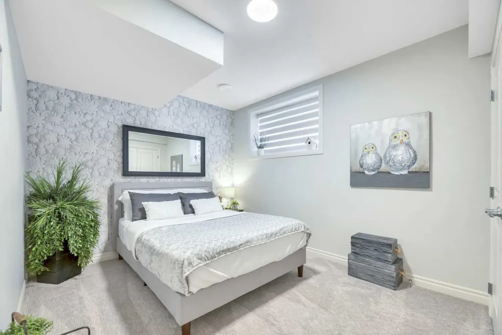 19 Crestbrook Link SW Calgary AB T3B 6H1