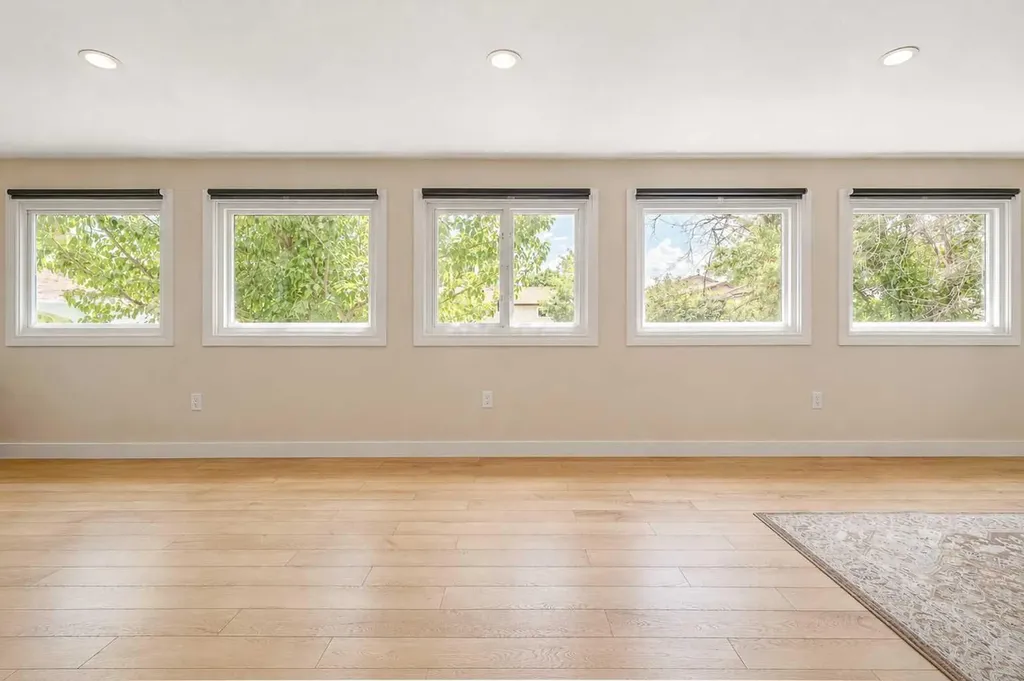 11 Blazier Park Street E Brooks AB T1R 0K6