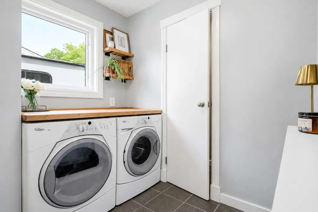11 Blazier Park Street E Brooks AB T1R 0K6