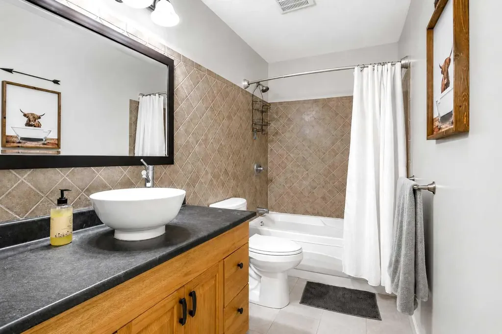 11 Blazier Park Street E Brooks AB T1R 0K6
