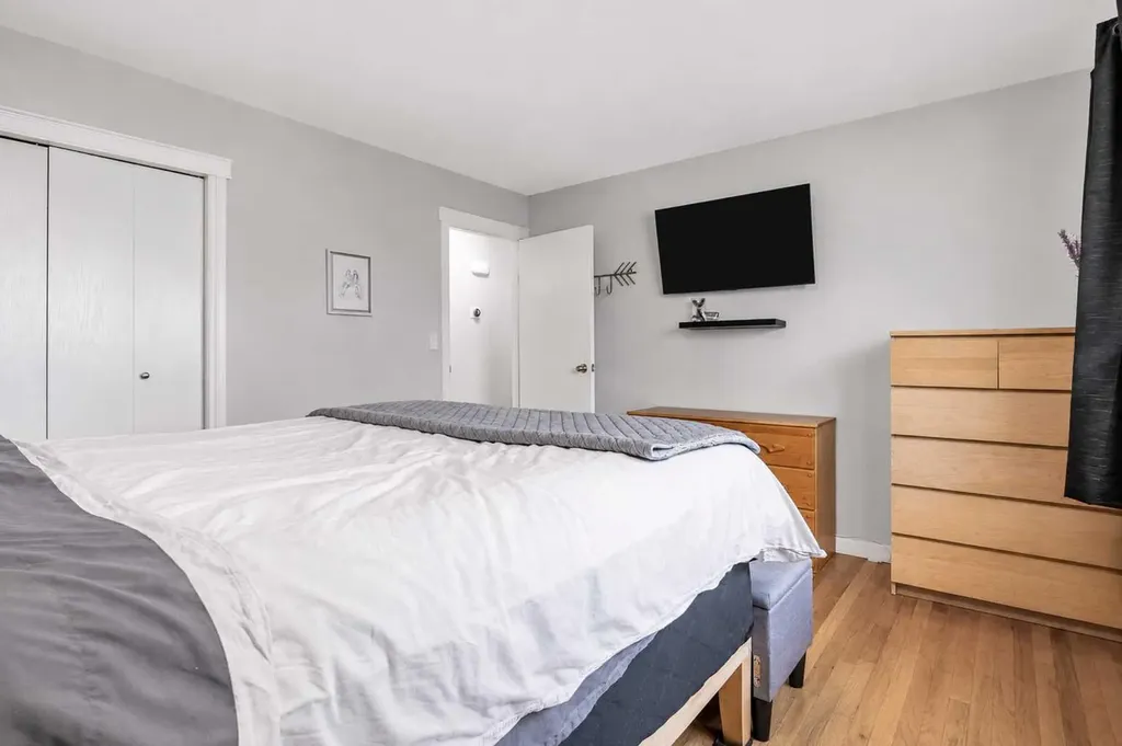 11 Blazier Park Street E Brooks AB T1R 0K6