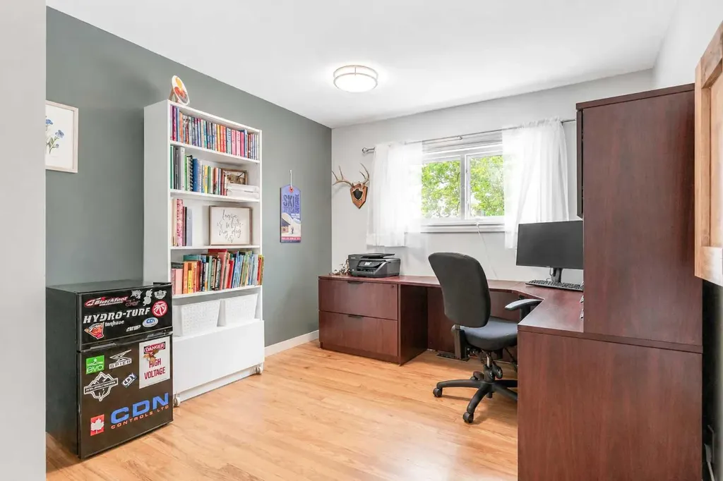 11 Blazier Park Street E Brooks AB T1R 0K6