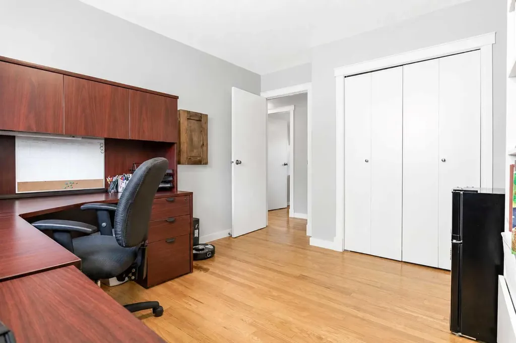 11 Blazier Park Street E Brooks AB T1R 0K6