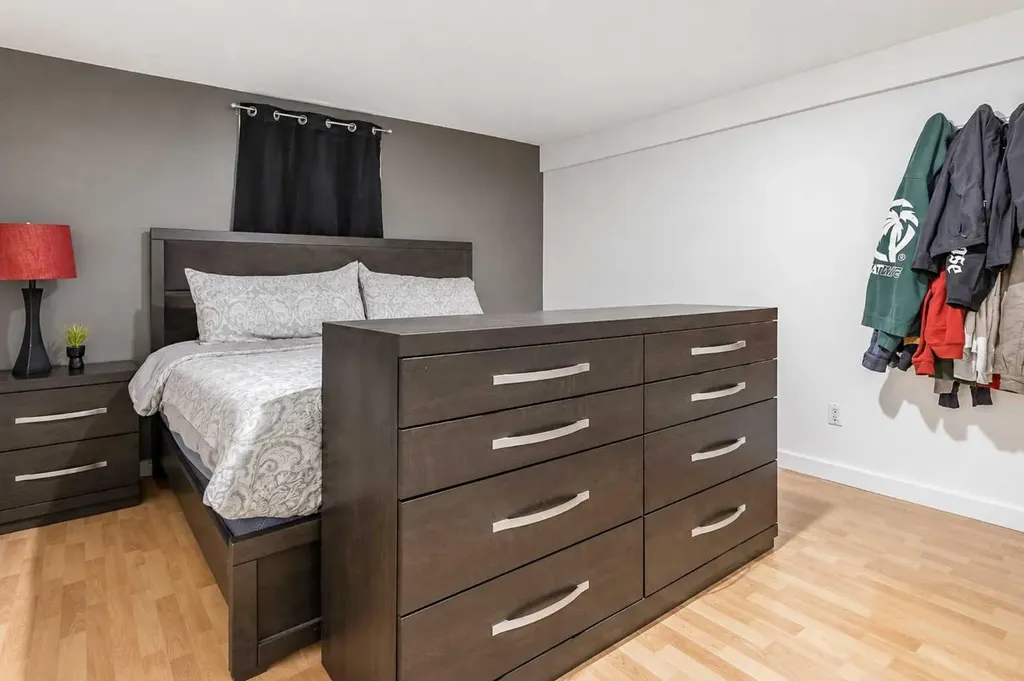 11 Blazier Park Street E Brooks AB T1R 0K6