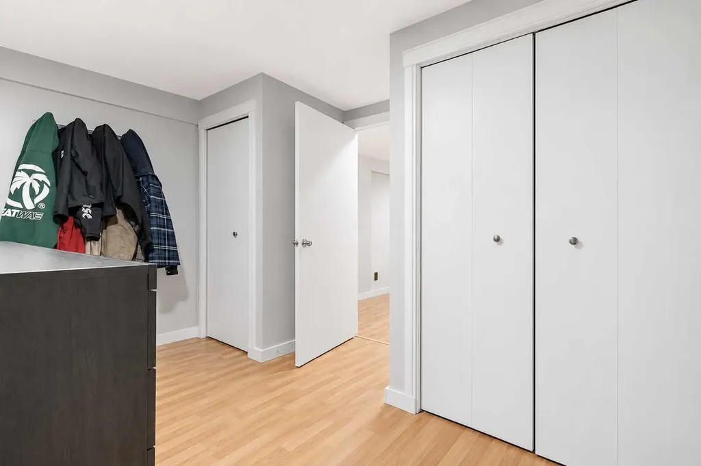 11 Blazier Park Street E Brooks AB T1R 0K6