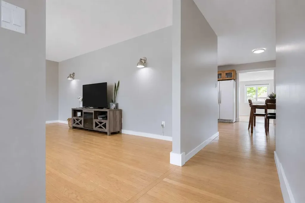11 Blazier Park Street E Brooks AB T1R 0K6