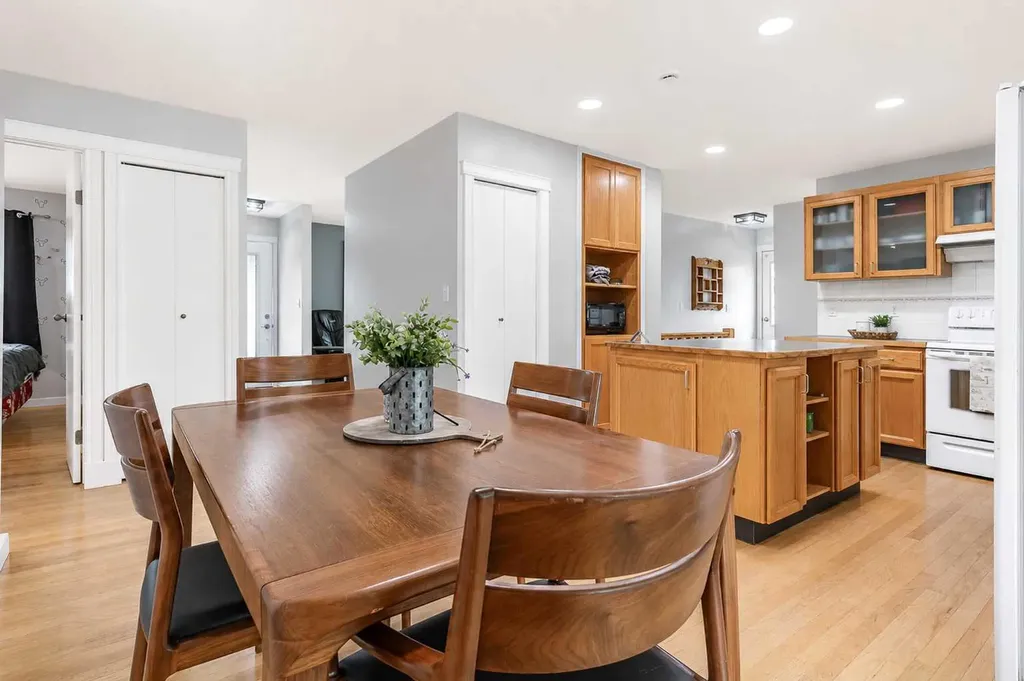 11 Blazier Park Street E Brooks AB T1R 0K6