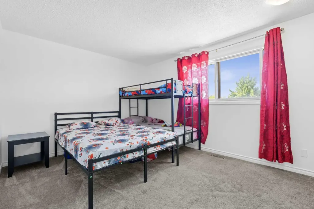 6509 68 Street NE Calgary AB T3J 2M5