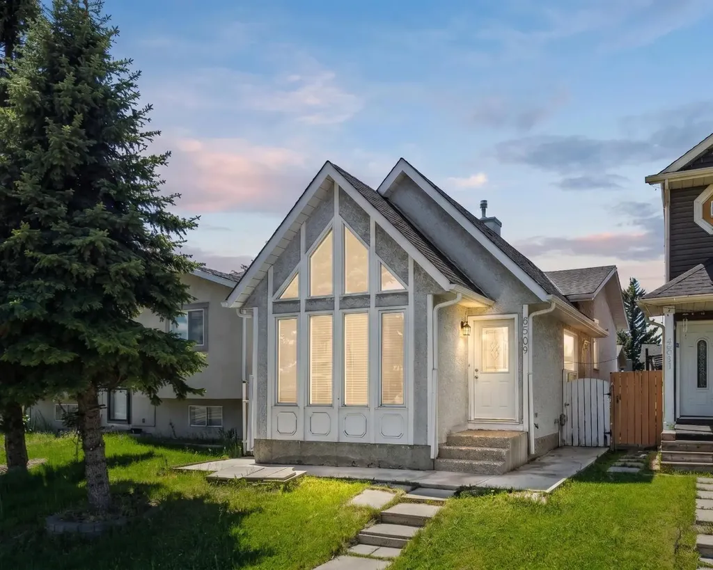 6509 68 Street NE Calgary AB T3J 2M5