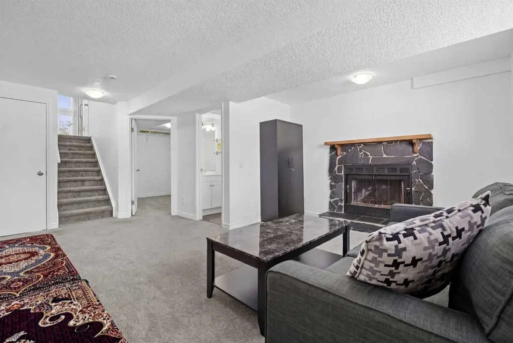 6509 68 Street NE Calgary AB T3J 2M5