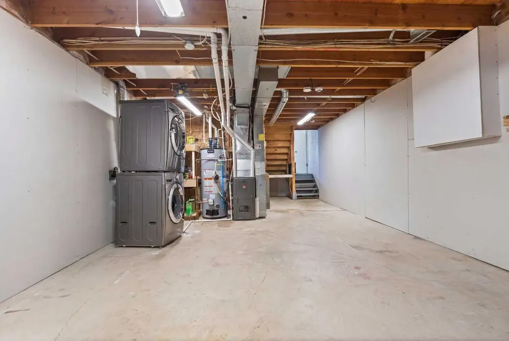 6509 68 Street NE Calgary AB T3J 2M5