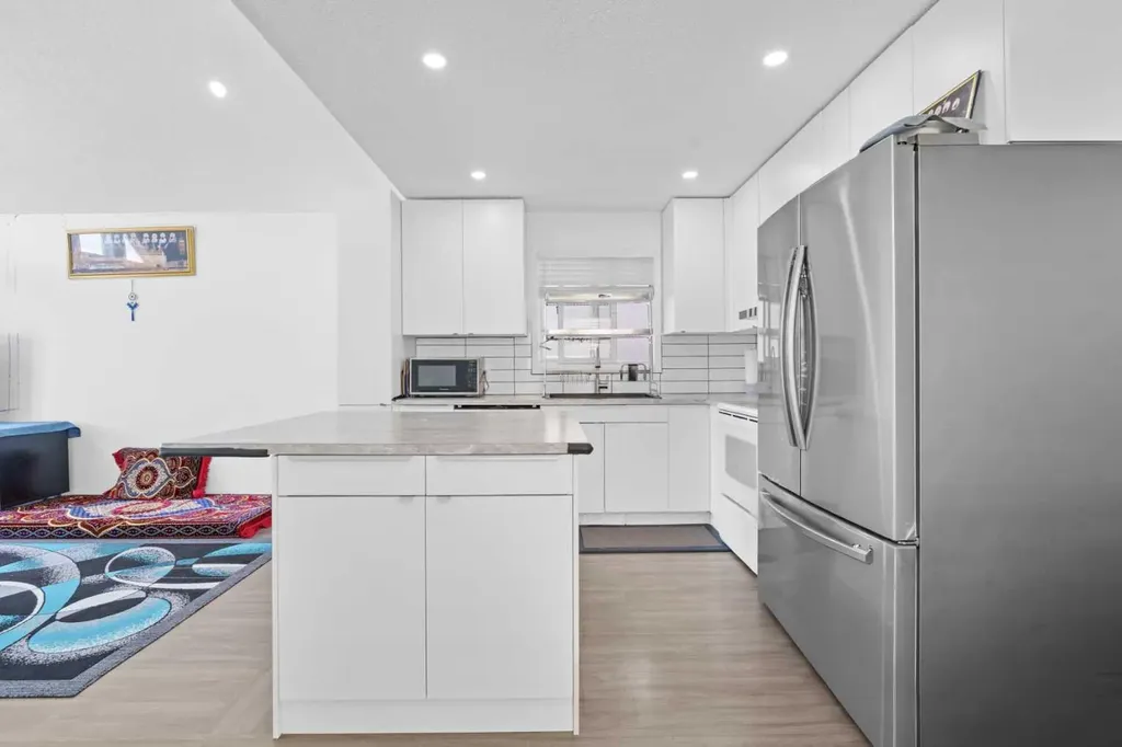 6509 68 Street NE Calgary AB T3J 2M5