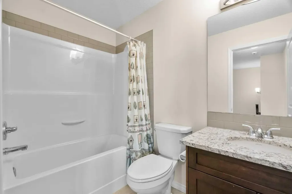 81 Legacy Glen Green SE Calgary AB T2X 4G6