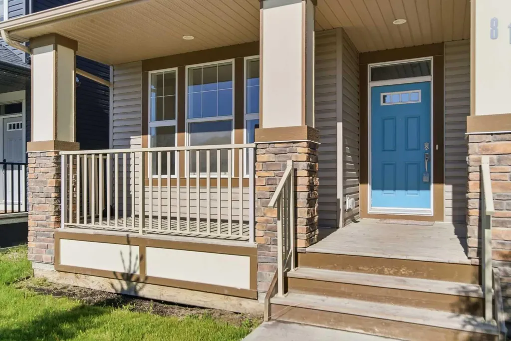 81 Legacy Glen Green SE Calgary AB T2X 4G6