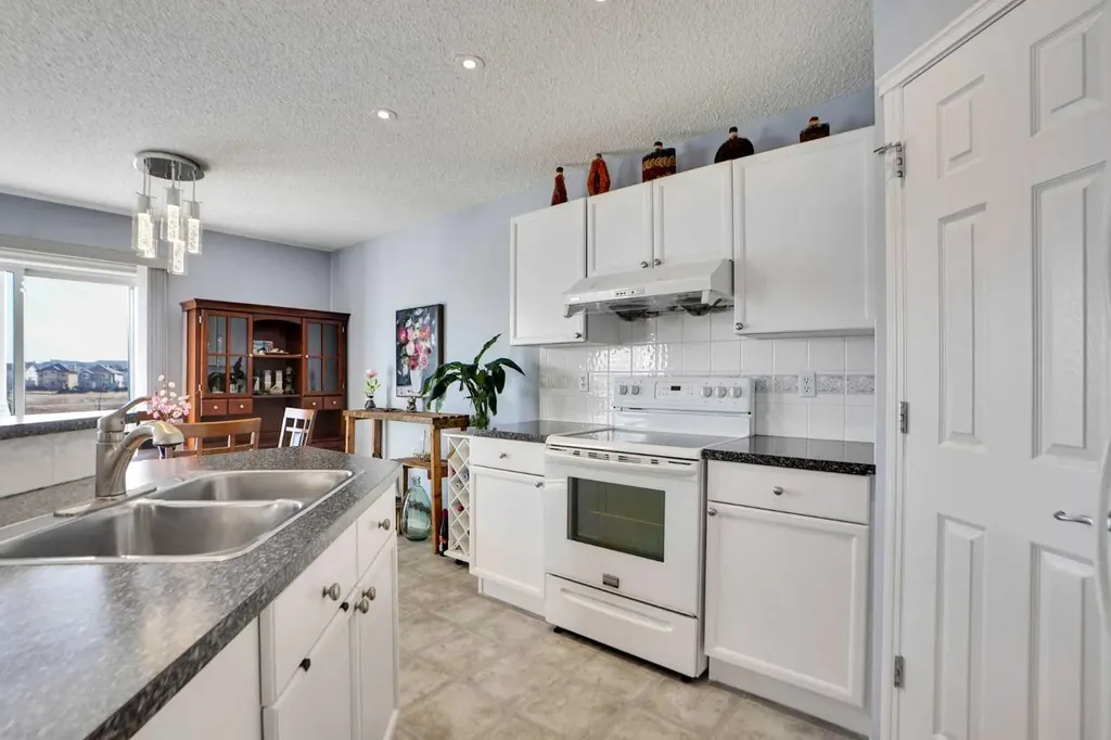 234 Saddlecreek Point NE Calgary AB T3J 4V5