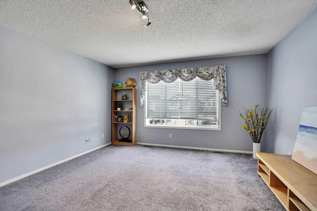 234 Saddlecreek Point NE Calgary AB T3J 4V5