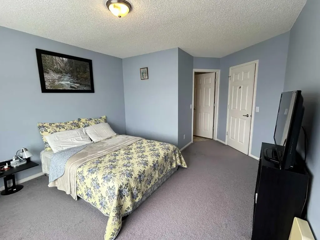 234 Saddlecreek Point NE Calgary AB T3J 4V5