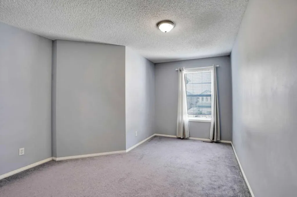 234 Saddlecreek Point NE Calgary AB T3J 4V5