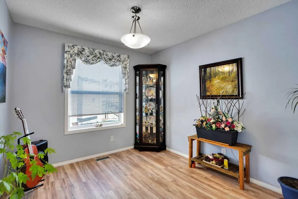 234 Saddlecreek Point NE Calgary AB T3J 4V5