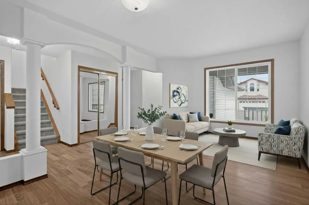 161 Tuscarora Close NW Calgary AB T3L 2E3