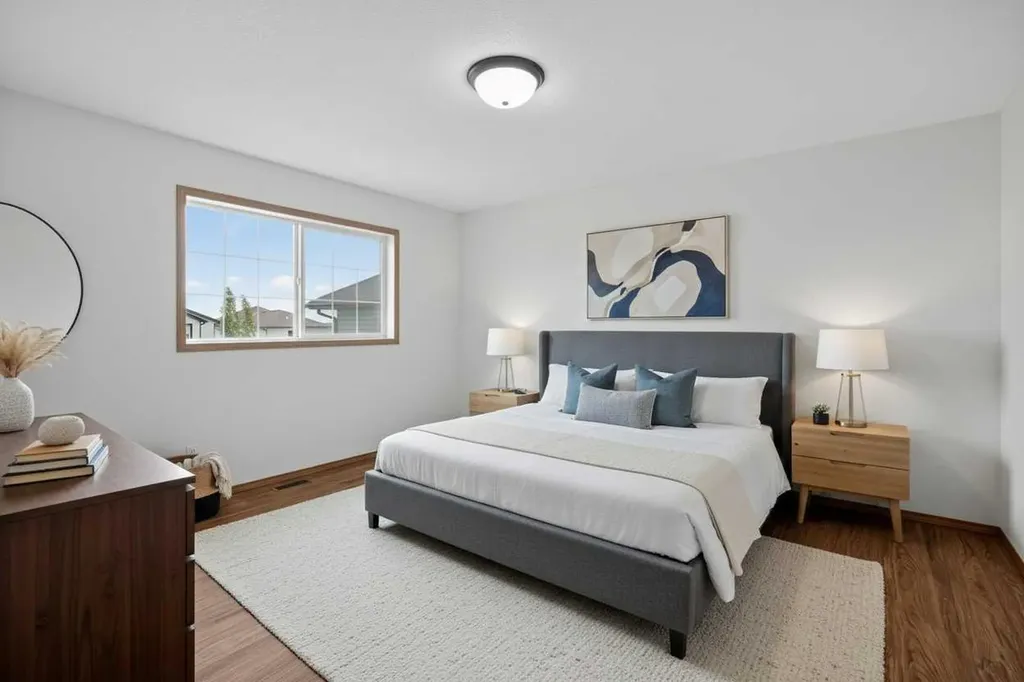 161 Tuscarora Close NW Calgary AB T3L 2E3