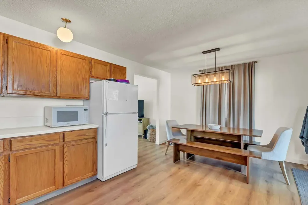 10 Hayward Court NE Medicine Hat AB T1C1E2