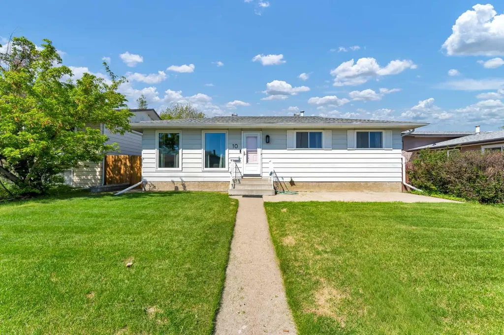 10 Hayward Court NE Medicine Hat AB T1C1E2