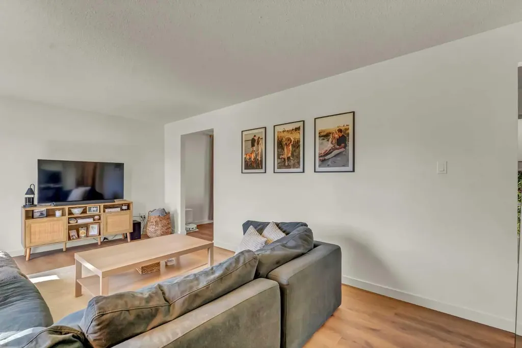 10 Hayward Court NE Medicine Hat AB T1C1E2