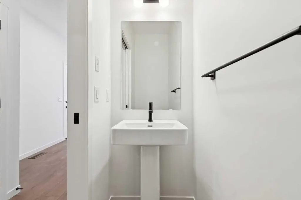 110 Walgrove Bay SE Calgary AB T2X5N9