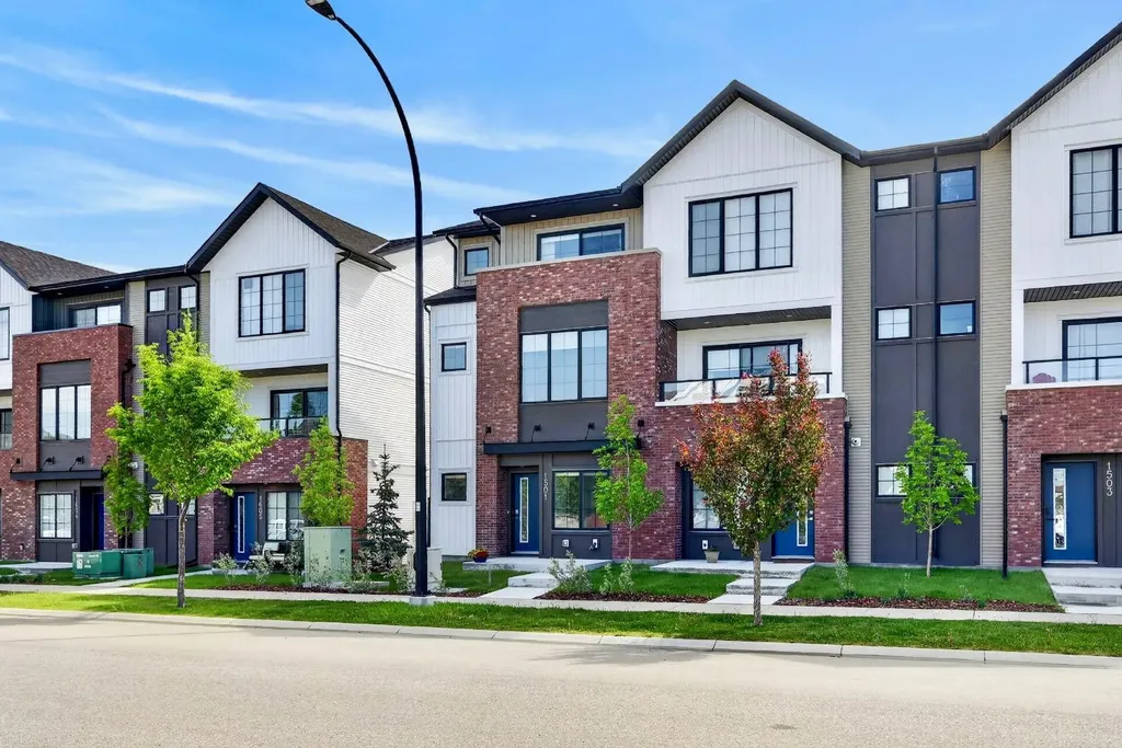 201 Cooperswood Green SW Airdrie AB T4B5R2
