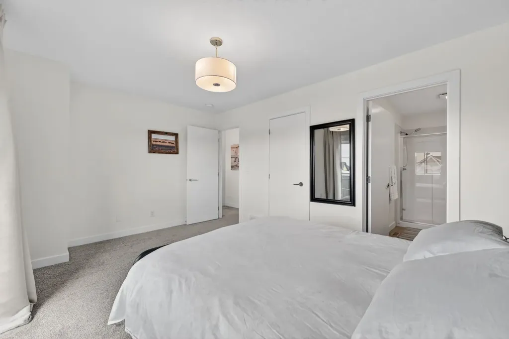 201 Cooperswood Green SW Airdrie AB T4B5R2