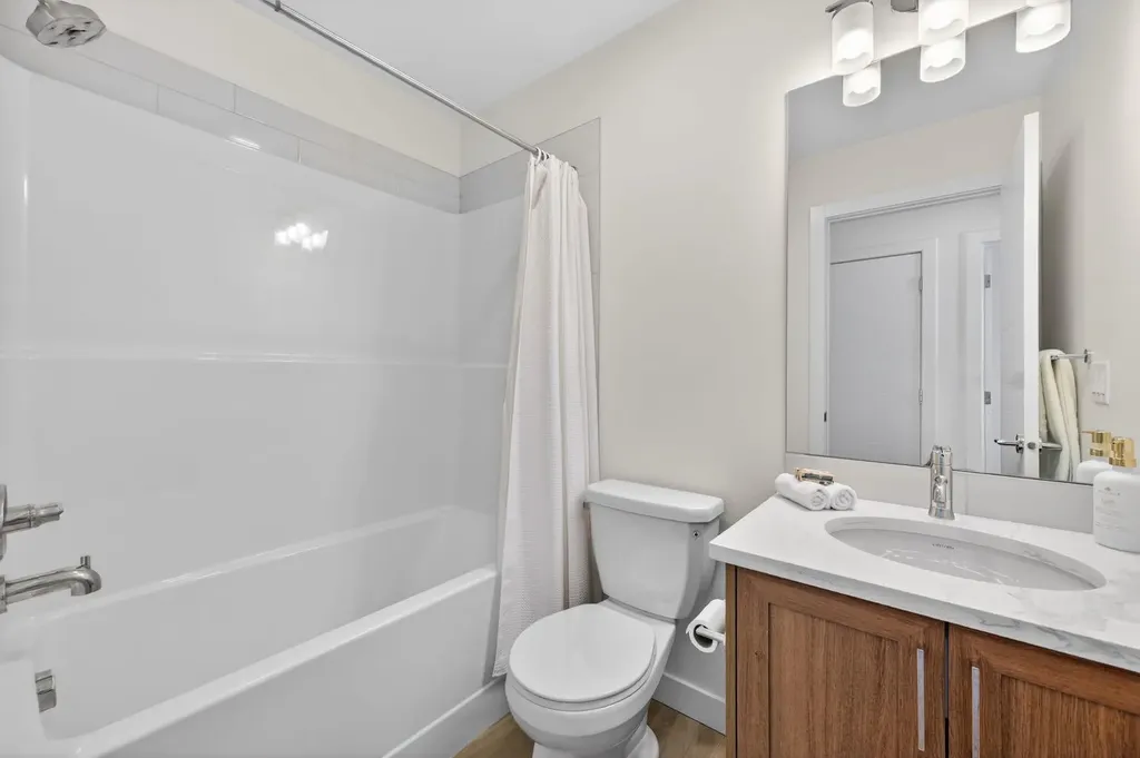 201 Cooperswood Green SW Airdrie AB T4B5R2