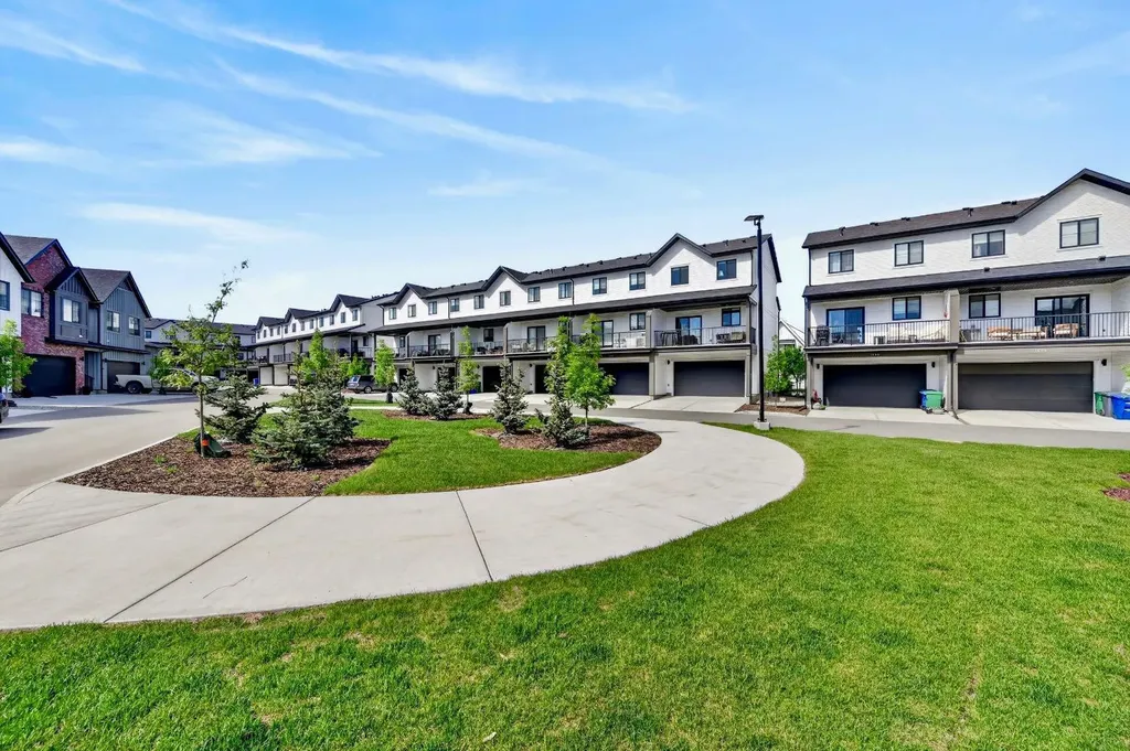 201 Cooperswood Green SW Airdrie AB T4B5R2