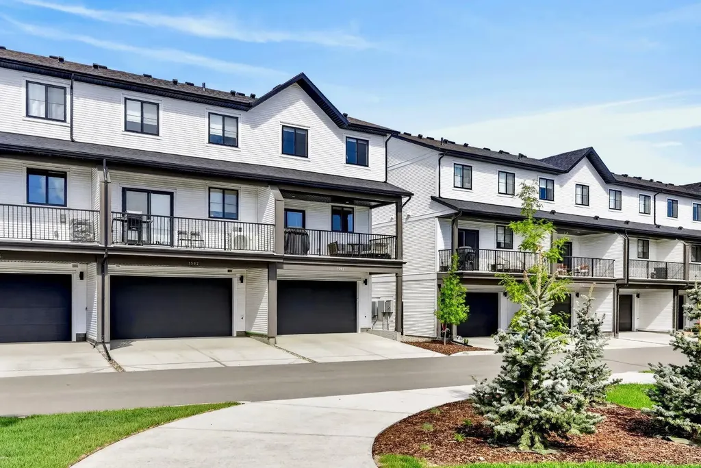 201 Cooperswood Green SW Airdrie AB T4B5R2