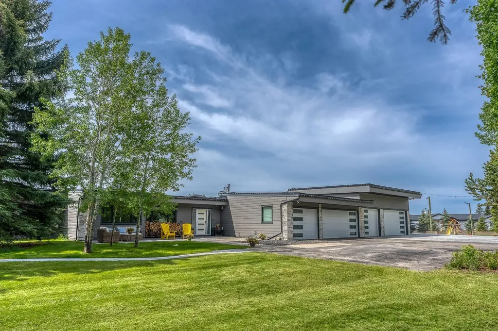 183 Pinebrook Way SW Rural Rocky View County AB T3Z 3K3