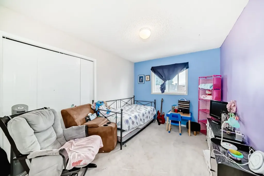 616 Mcculloch Crescent Irricana AB T0M 0C8