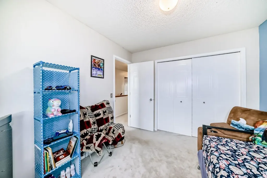 616 Mcculloch Crescent Irricana AB T0M 0C8