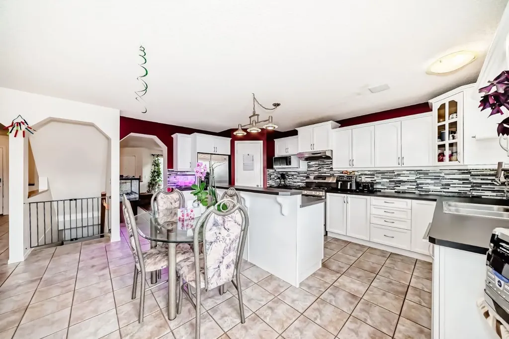 616 Mcculloch Crescent Irricana AB T0M 0C8