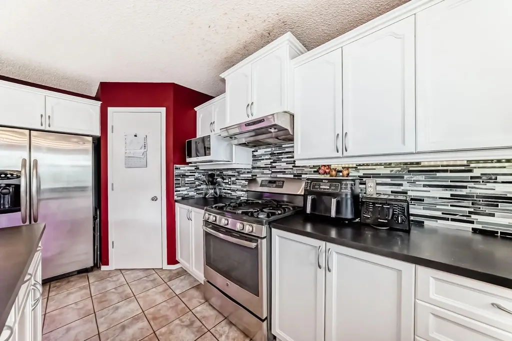 616 Mcculloch Crescent Irricana AB T0M 0C8