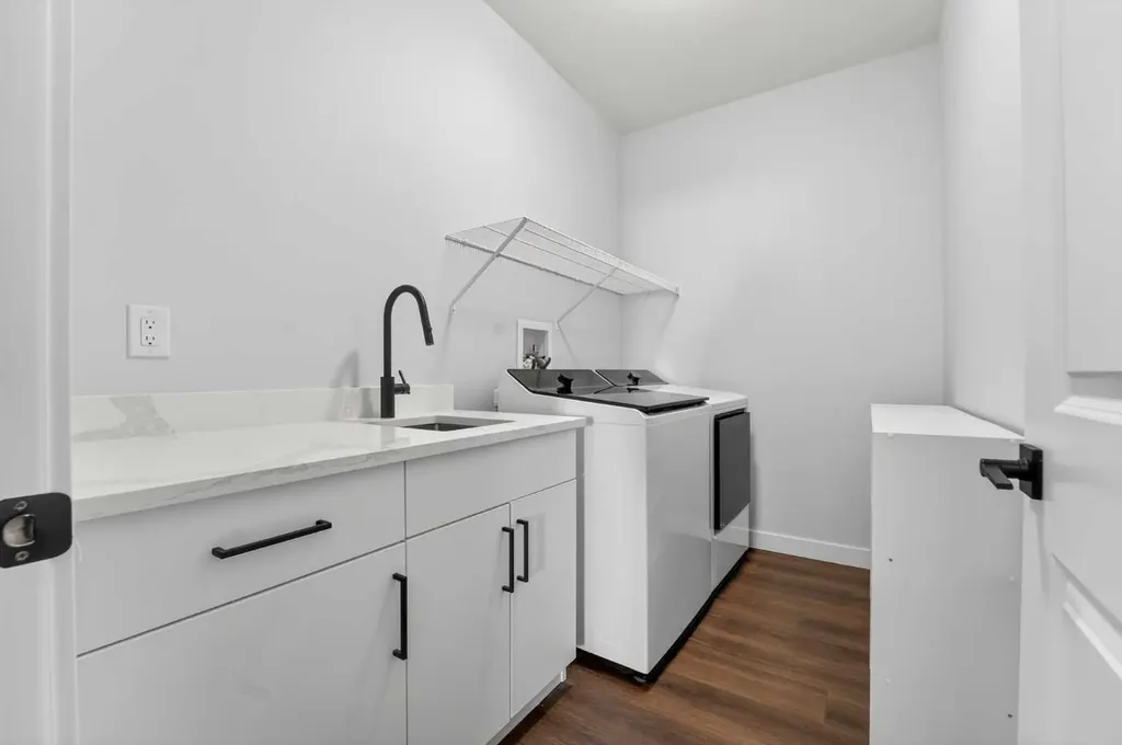 225 Greenwood Road Coalhurst AB T0L 0V2