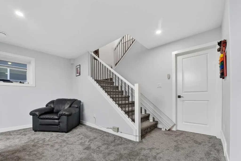 225 Greenwood Road Coalhurst AB T0L 0V2