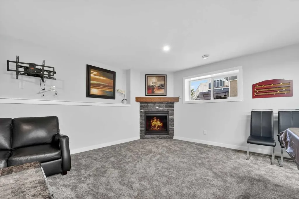 225 Greenwood Road Coalhurst AB T0L 0V2