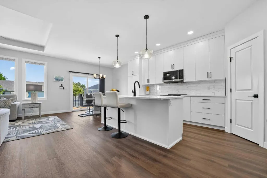 225 Greenwood Road Coalhurst AB T0L 0V2