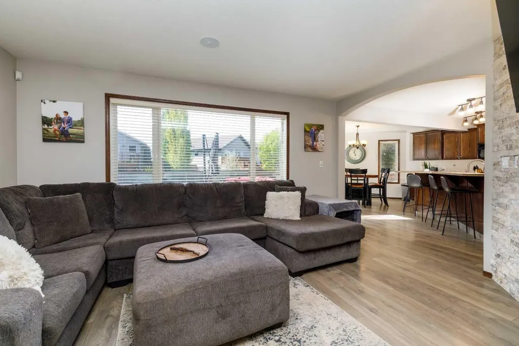 73 Lanterman Close Red Deer AB T4R 3N3