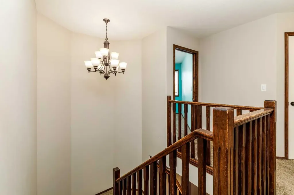 73 Lanterman Close Red Deer AB T4R 3N3